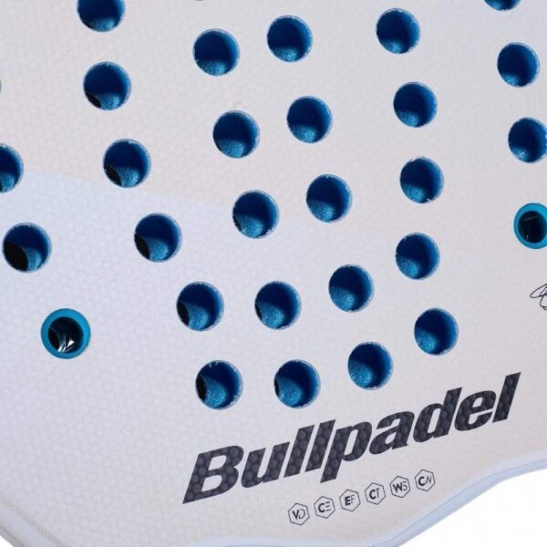 pala-bullpadel-chingotto-neuron-cloud-2025-1-es-7-1100x1100