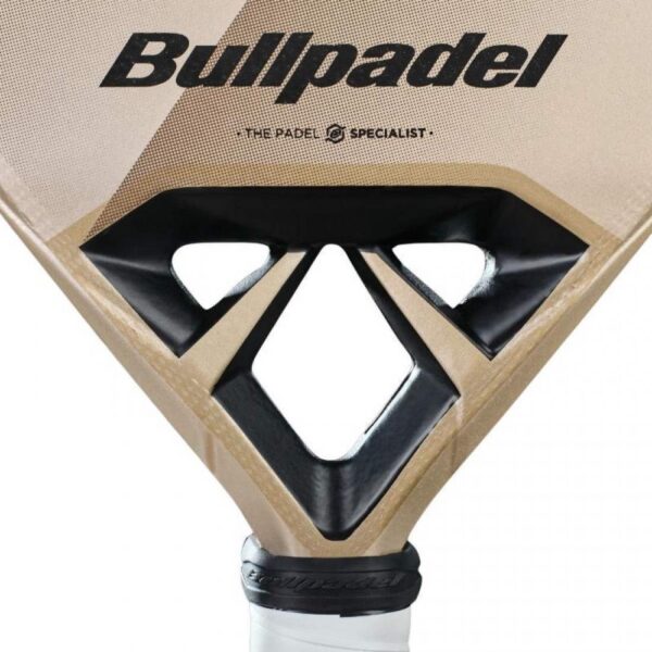 pala-bullpadel-delfi-brea-vertex-04-woman-2025-1-es-8-1100x1100